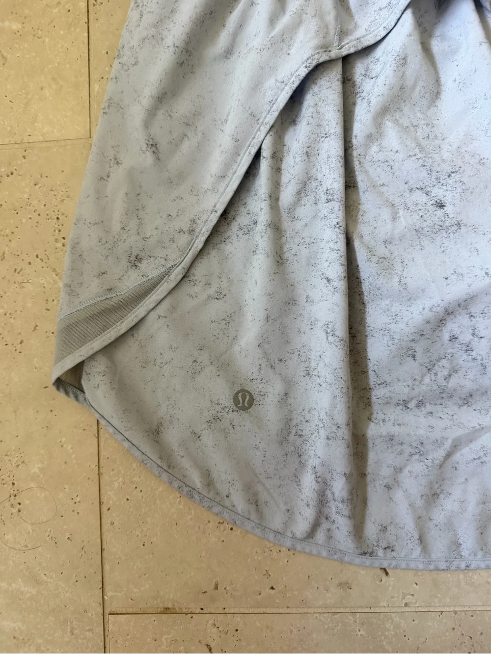 lululemon athletica Light Gray Speckled High-Low Athletic Skirt
